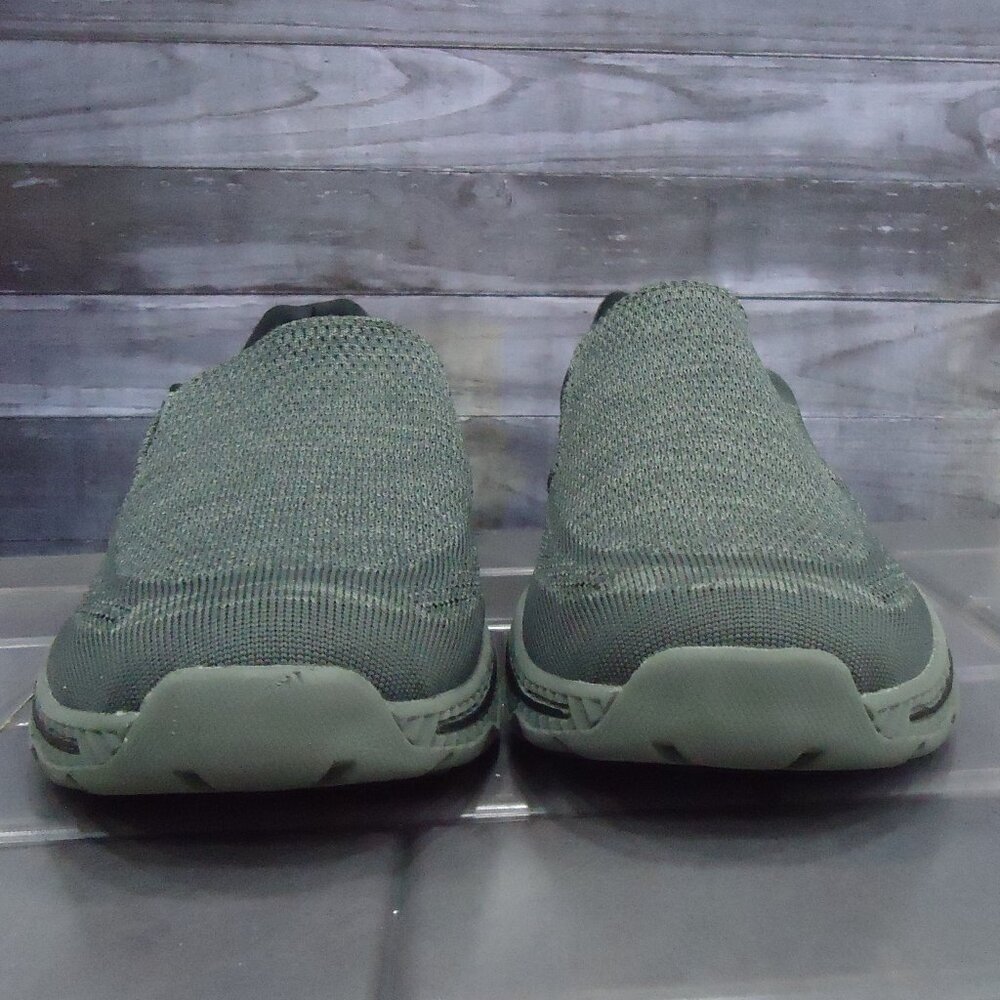 SIZE 10.5. Skechers Relaxed Fit Air- Cooled sneakers. - Picture 4 of 16